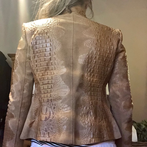 helen barabara rank montecito “croc back” coat - Picture 8 of 8